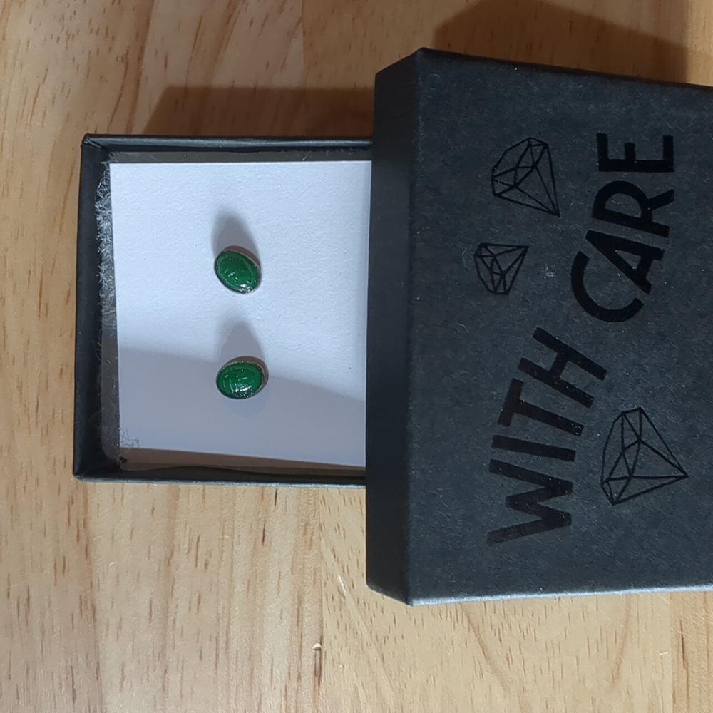 LAST PAIR! With Care 'Scarab' Green Stud Earrings NEW in Original Box - Picture 3 of 3